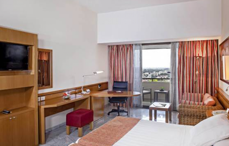 SGL The Level Room